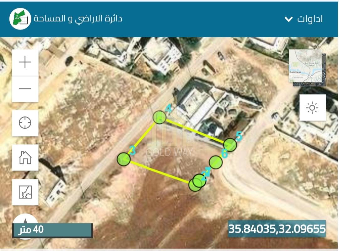 ارض للبيع في منطقة ام الدنانير بمساحة 944م