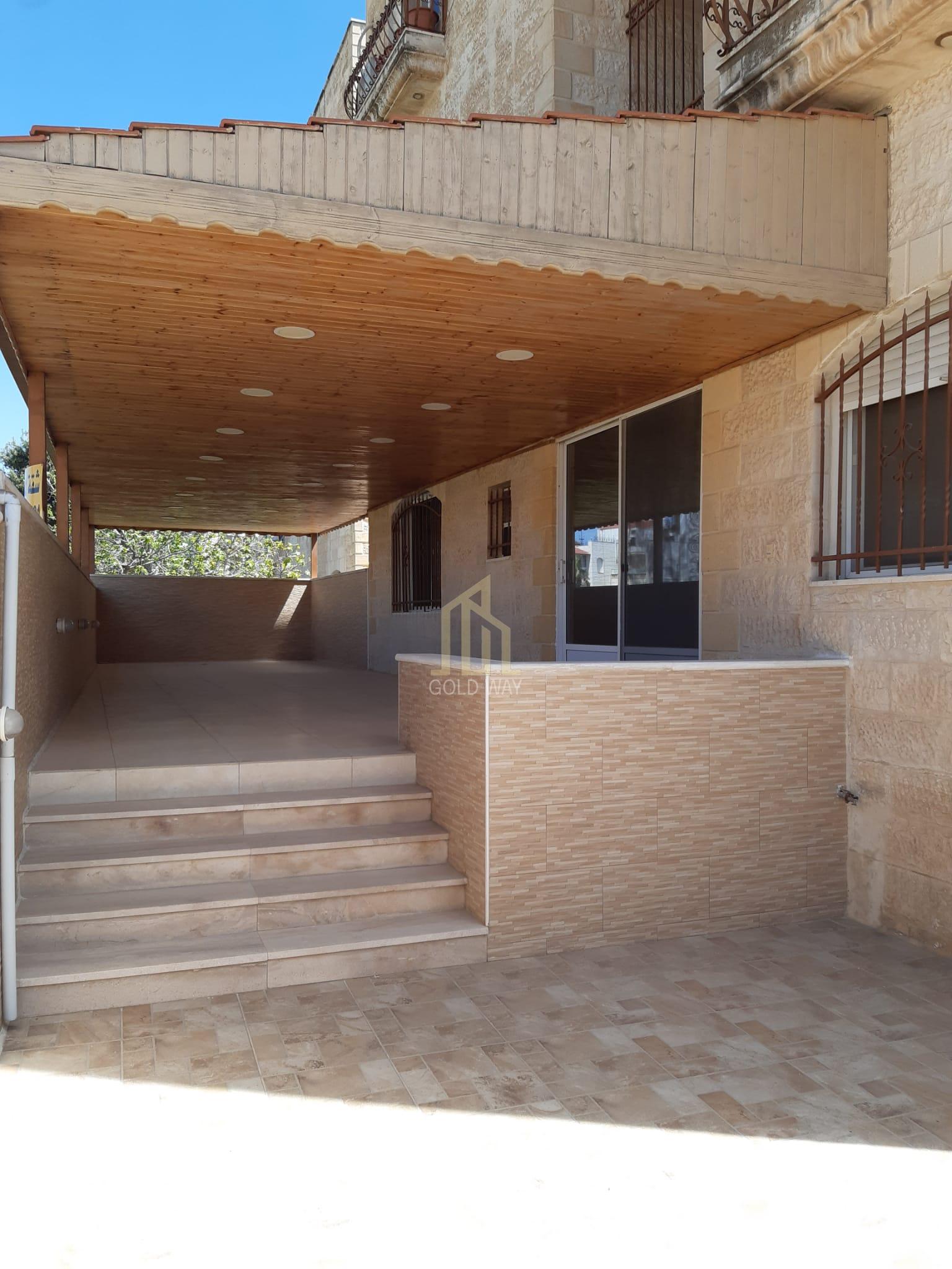 في موقع مميز في الجندويل تملك شقة أرضيه 150م بتشطيبات راقيه وسعر مغري