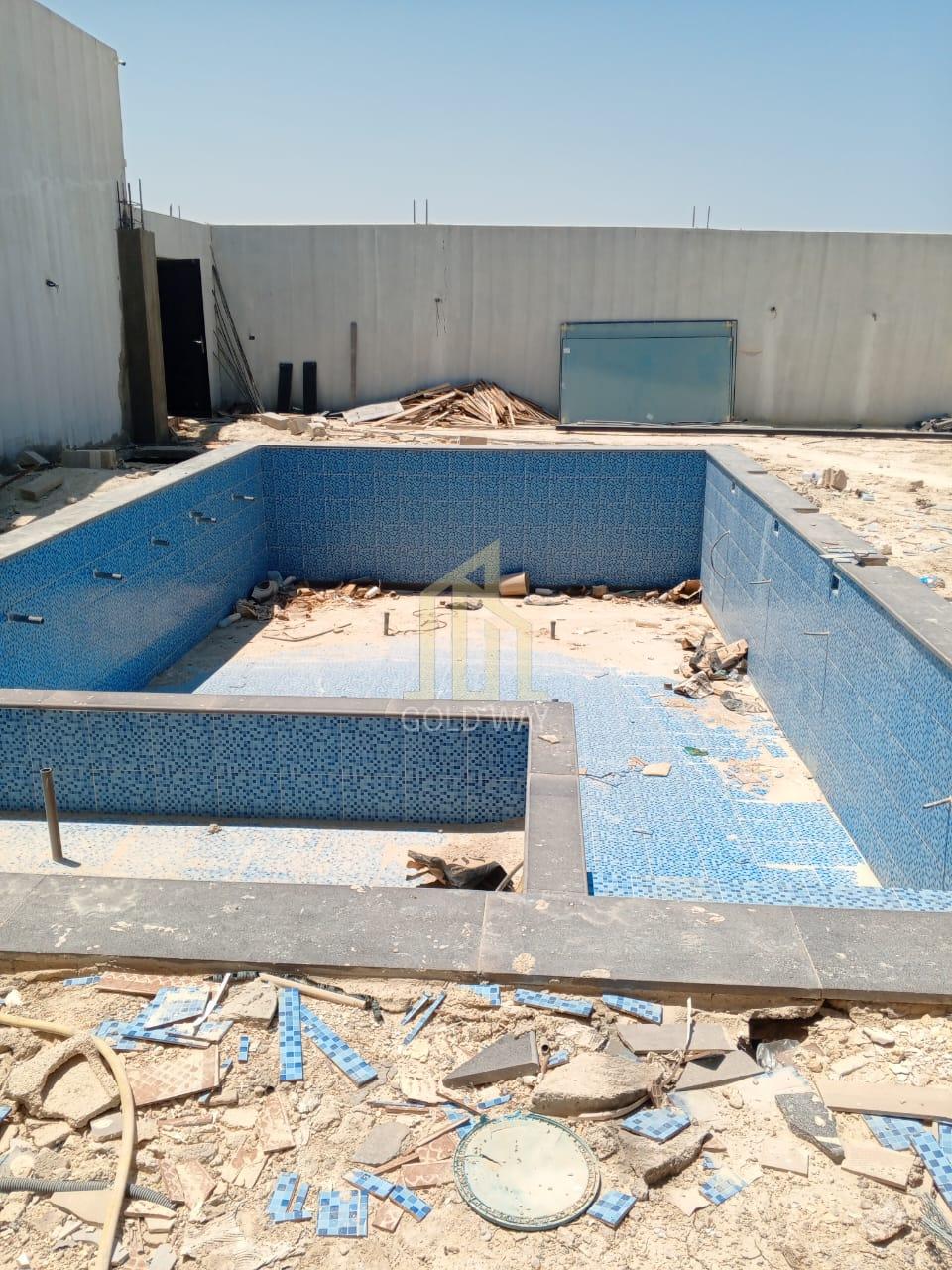 في أجمل مناطق البحر الميت تملك شالية مكون من طابقين بتشطيبات راقية
