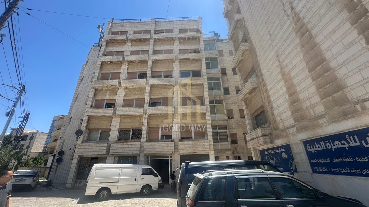 عمارة سكنية يمكن تحويلها إلى تجاري من خمس طوابق في أجمل مناطق الشميساني