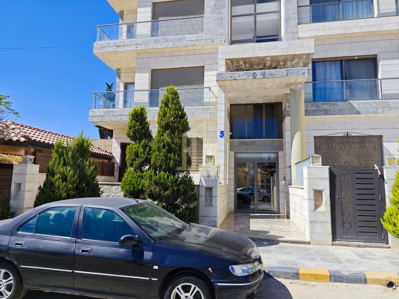 شقة مميزة للبيع طابق أرضي 172م في أجمل مناطق ضاحية الرشيد مع ترس 30م