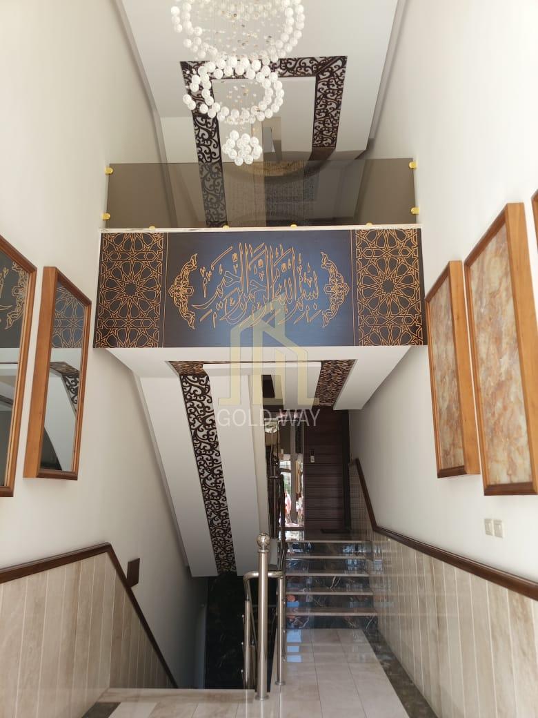 شقة للبيع مميزة أرضية 200م _150م خارجي في أجمل مناطق خلدا بسعر مغري