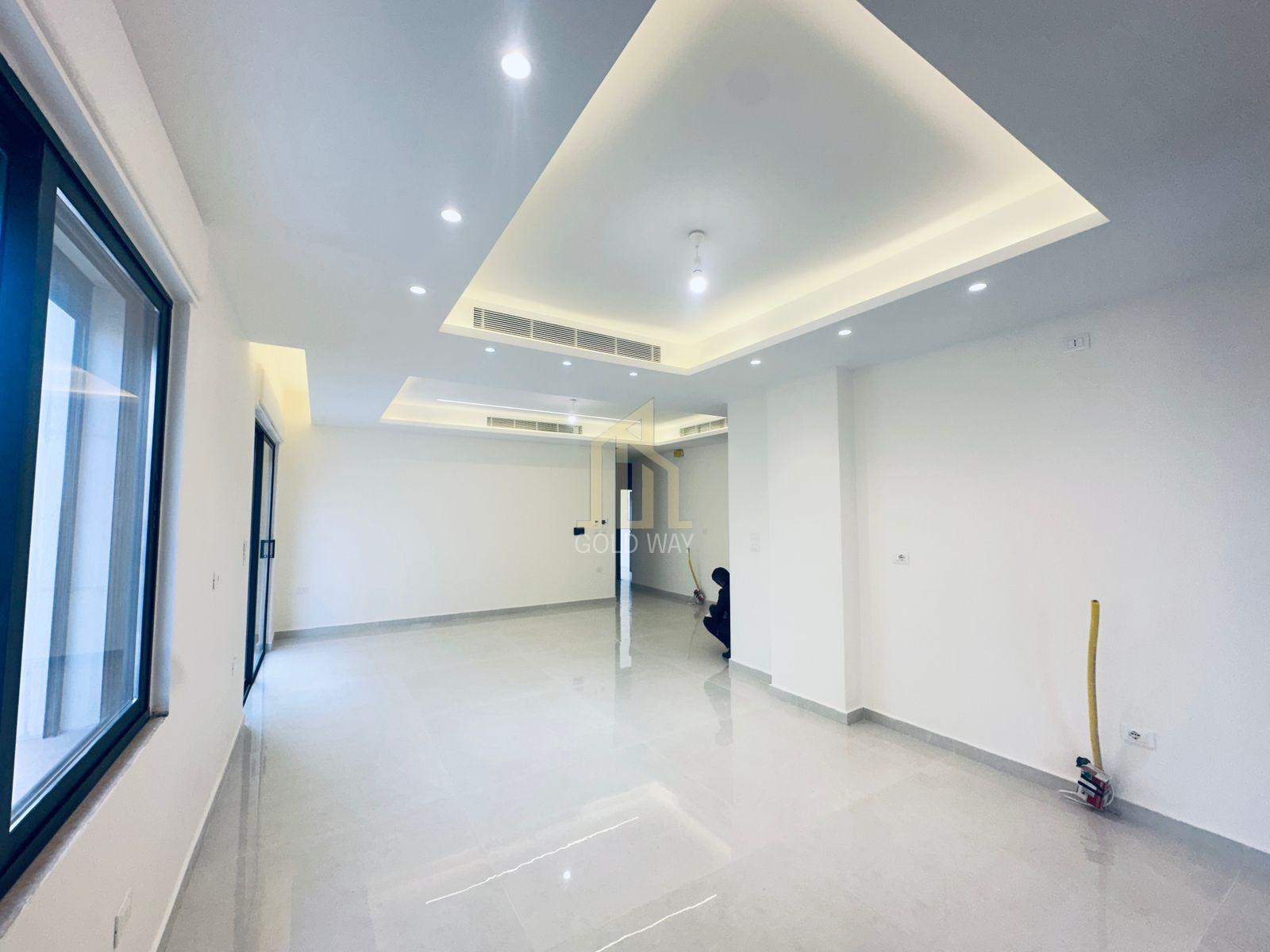 شقة أرضية جديدة لم تُسكن – دير غبار للبيع – فرصة نادرة