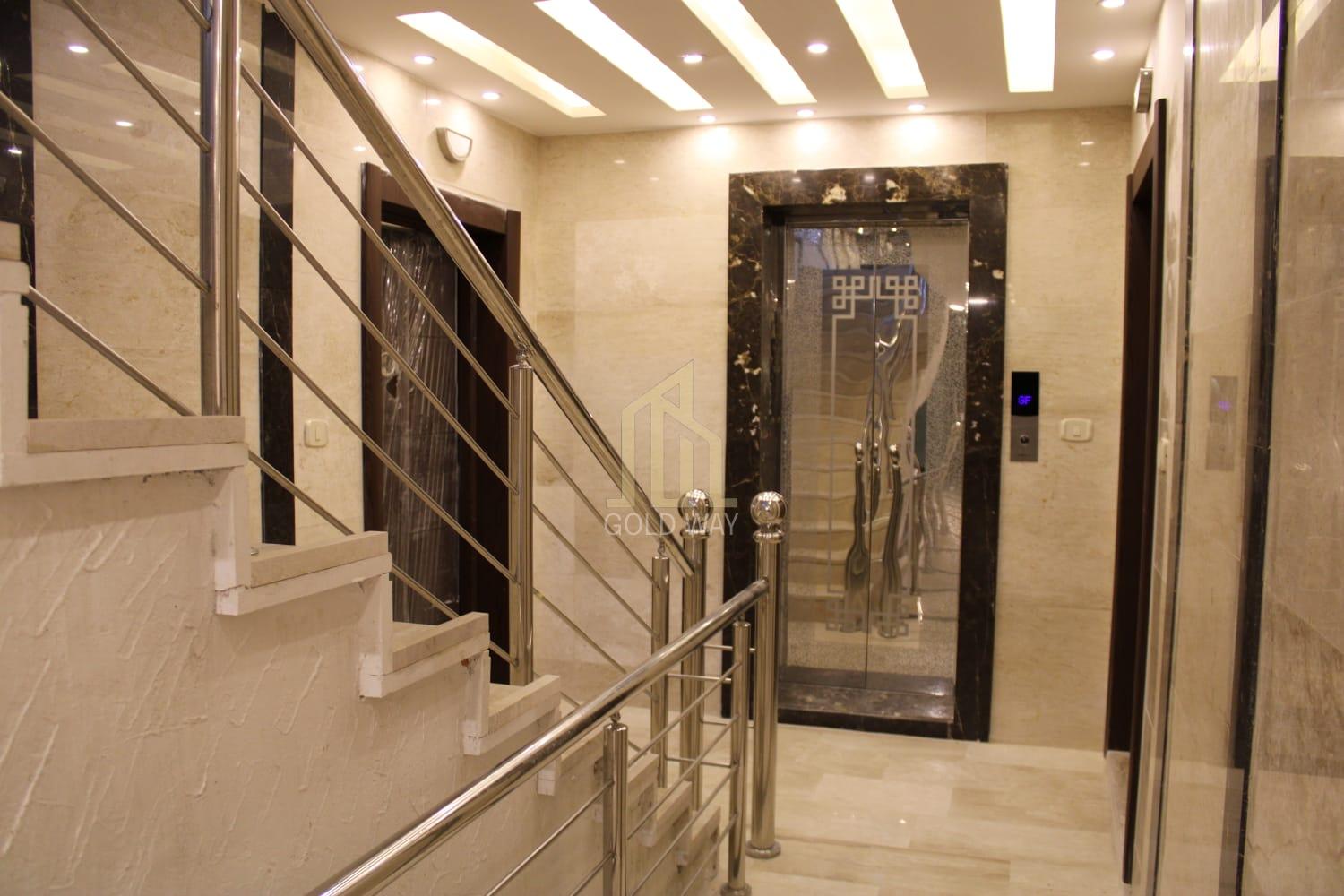 شقة مميزة للبيع طابق أول 250م في أرقى مناطق ضاحية النخيل