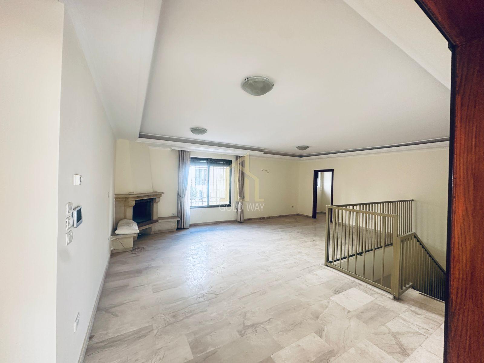 شقة دوبلكس فاخرة للبيع او للايجار ب 25الف – أرقى مناطق دير غبار