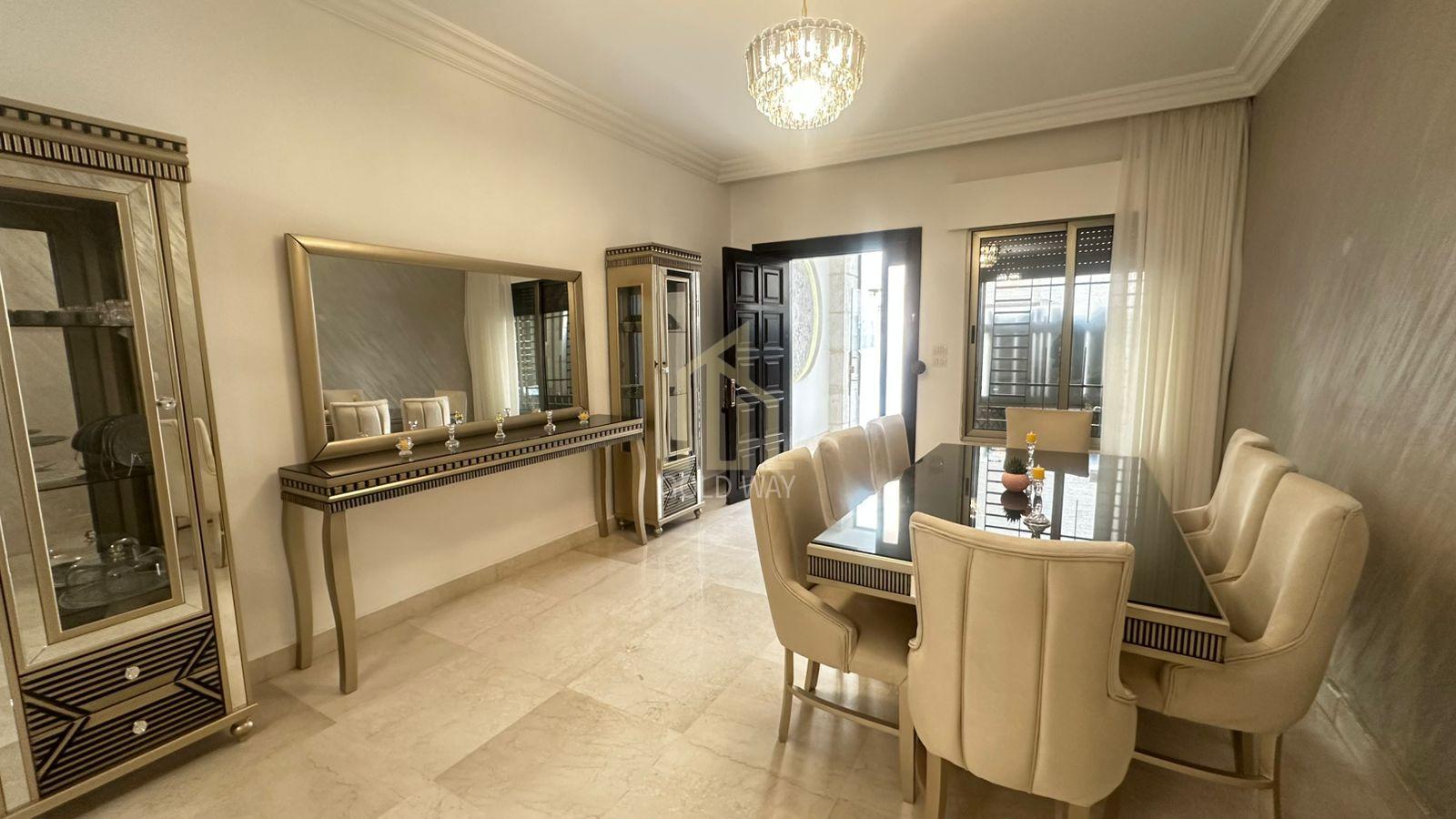 في موقع مميز في عبدون شقة تسوية150م مفروشة بتشطيب راقي