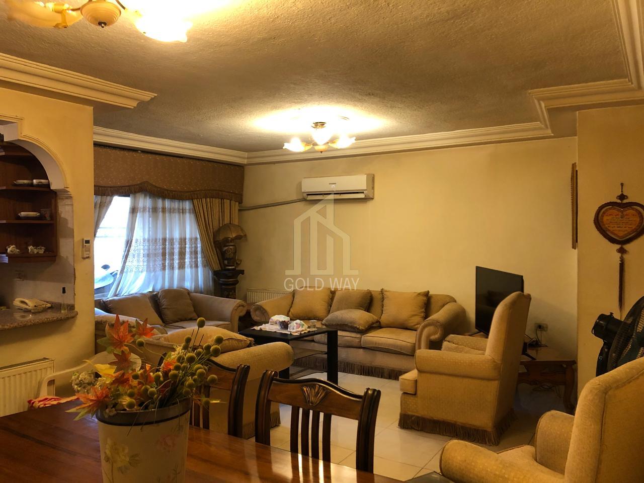 في أرقى مناطق تلاع العلي شقة طابق ثالث 122م تصلح للاستثمار مفروشة وبسعر مغري