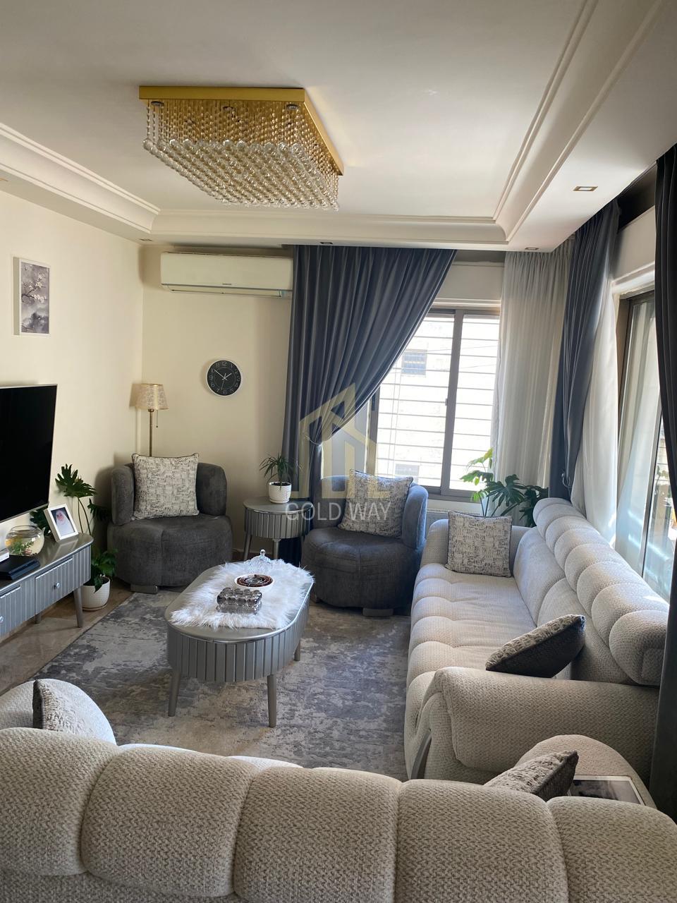 في أرقى مناطق خلدا شقة شبه أرضية 130م بتشطيبات راقية وسعر مميز