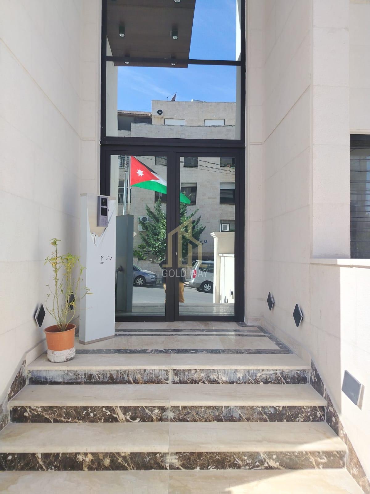 شقة شبه أرضي 150م مميزة للبيع في أجمل مناطق الدوار الخامس