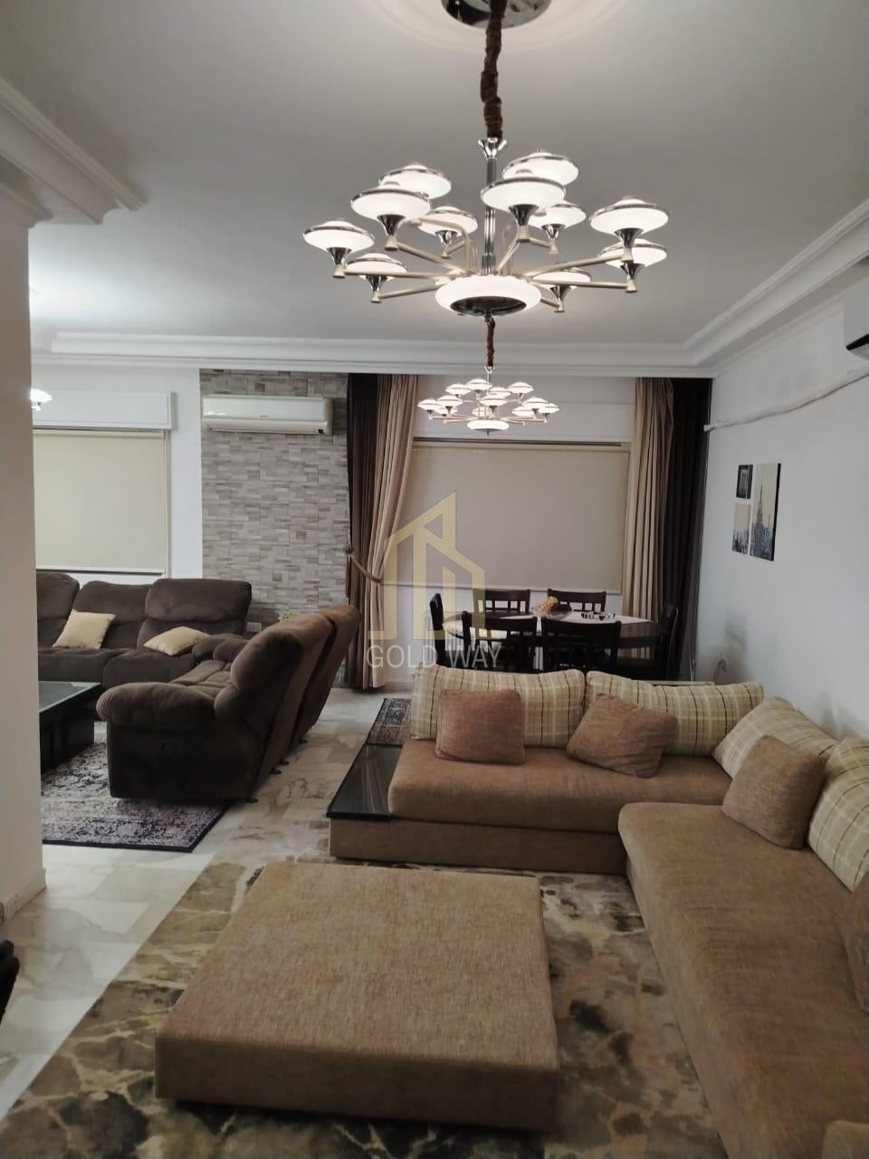 في أرقى مناطق عبدون شقة طابق أول 180م مفروشة للإيجار السنوي