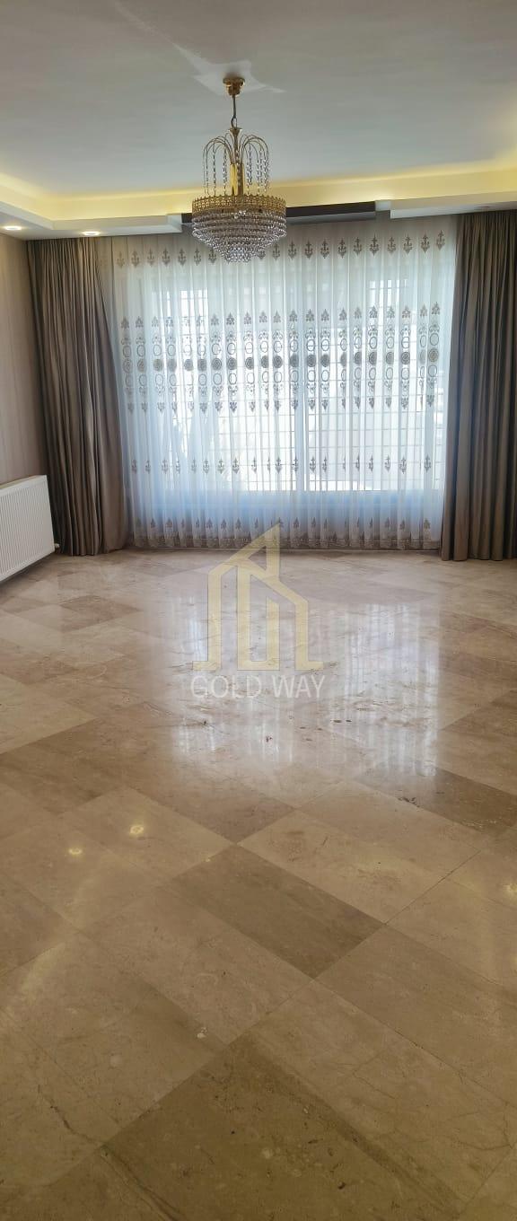 في أرقى مناطق تلاع العلي شقة لقطة شبة أرضي 280م مع حديقة بسعر مغري