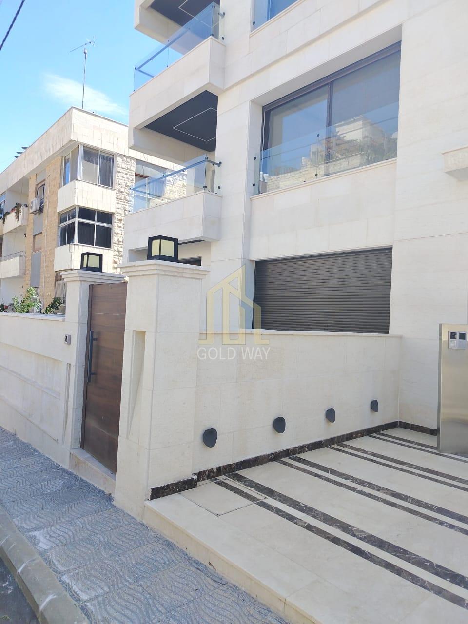 عقار مميز شقة تسوية 380م بتشطيبات راقية في أرقى مناطق الدوار الرابع