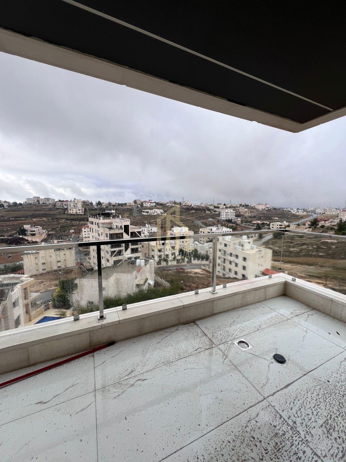 خلف مدارس العالمية شقة بإطلالة مميزة أخير مع روف 300م مفروشة بسعر مميز