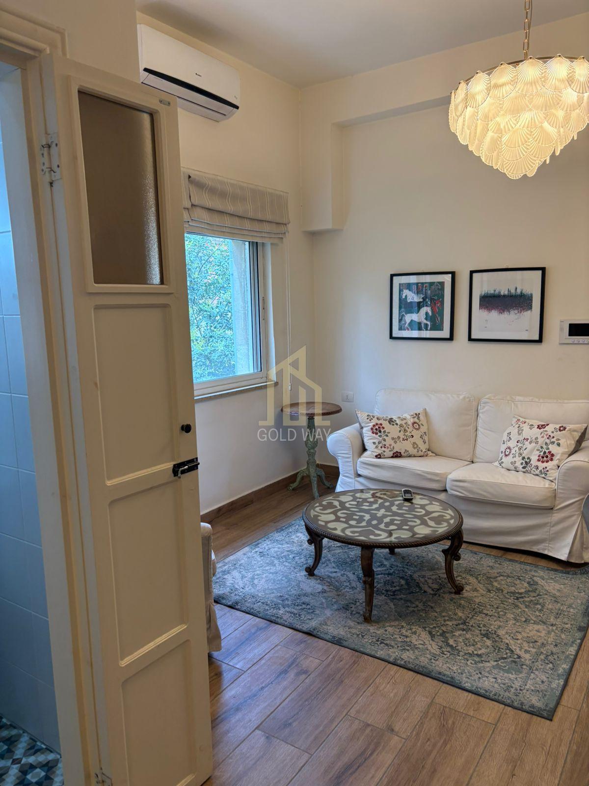 في أجمل مناطق اللويبده استديو طابق ثاني 100م مفروش للإيجار الشهري