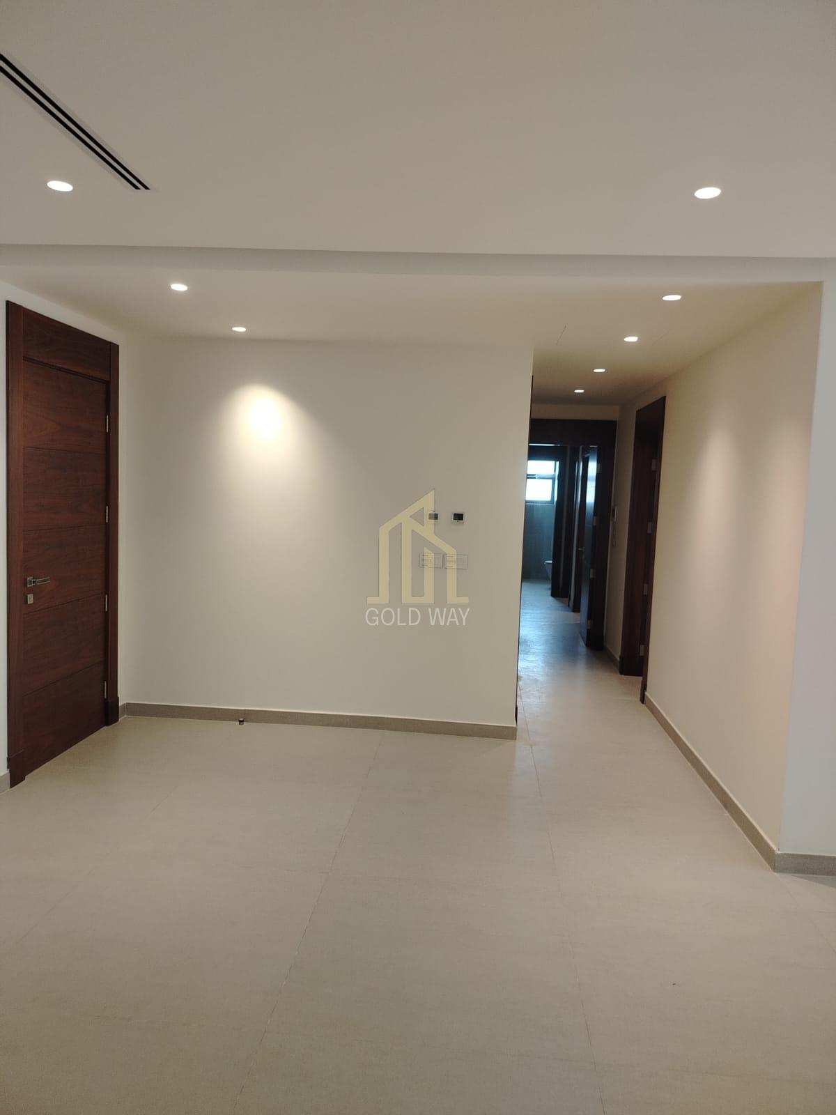 بالقرب من السفارة الألمانية في عبدون شقة شبه أرضي 190م بسعر مميز