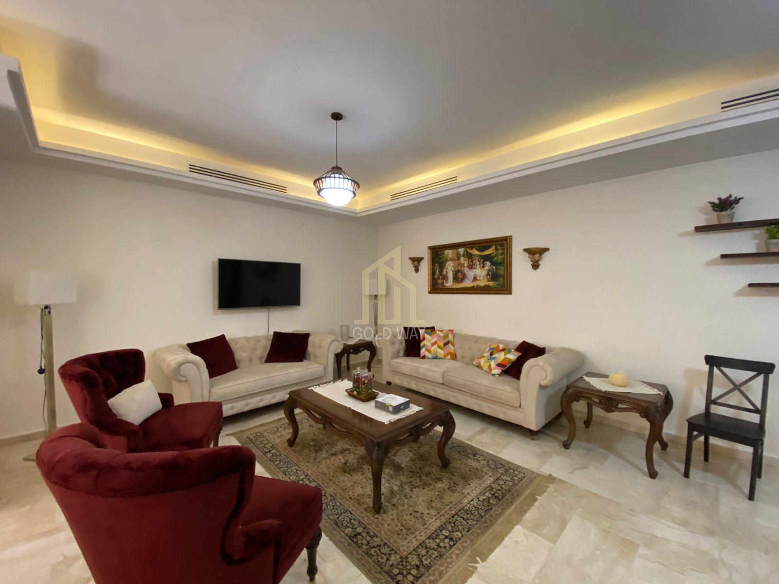 بالقرب من السفارة الهولندية شقة مفروشة شبه أرضي 200م بسعر مميز