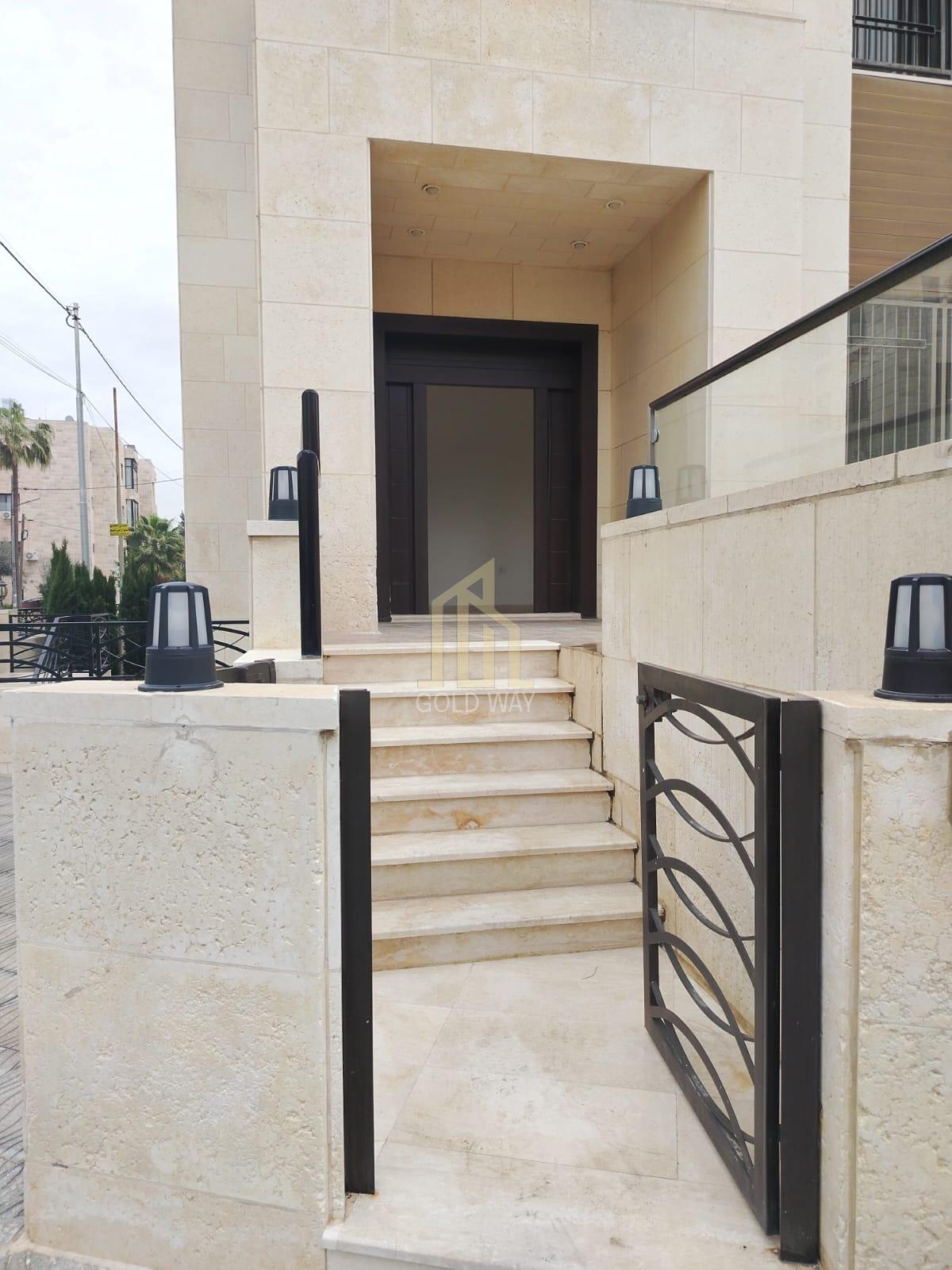 بالقرب من السفارة الهولندية شقة ارضية 210م للإيجار السنوي في أرقى مناطق عبدون