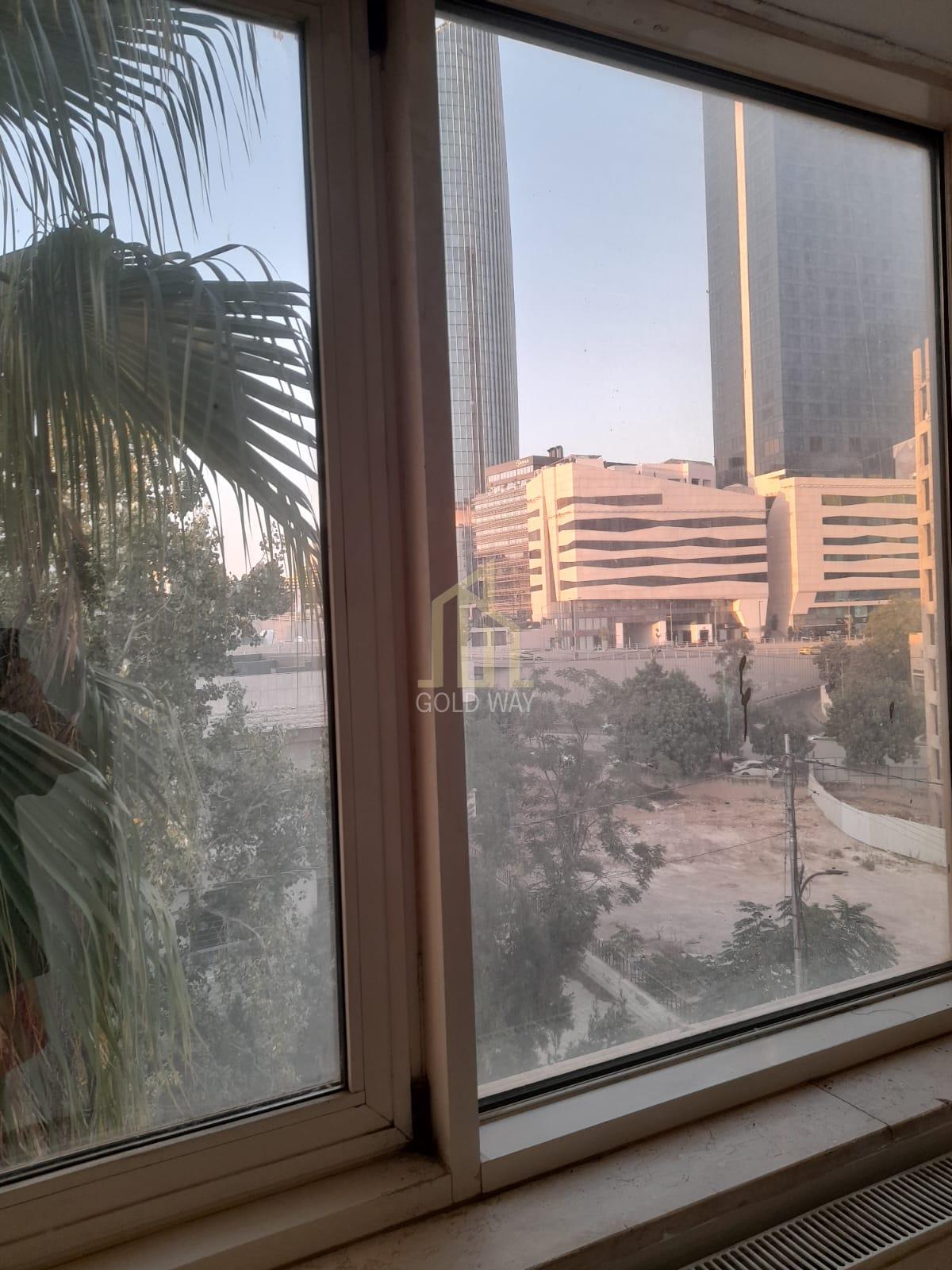 مكتب للإيجار طابق ثالث 144م في العبدلي بالقرب من البوليفارد وابراج العبدلي