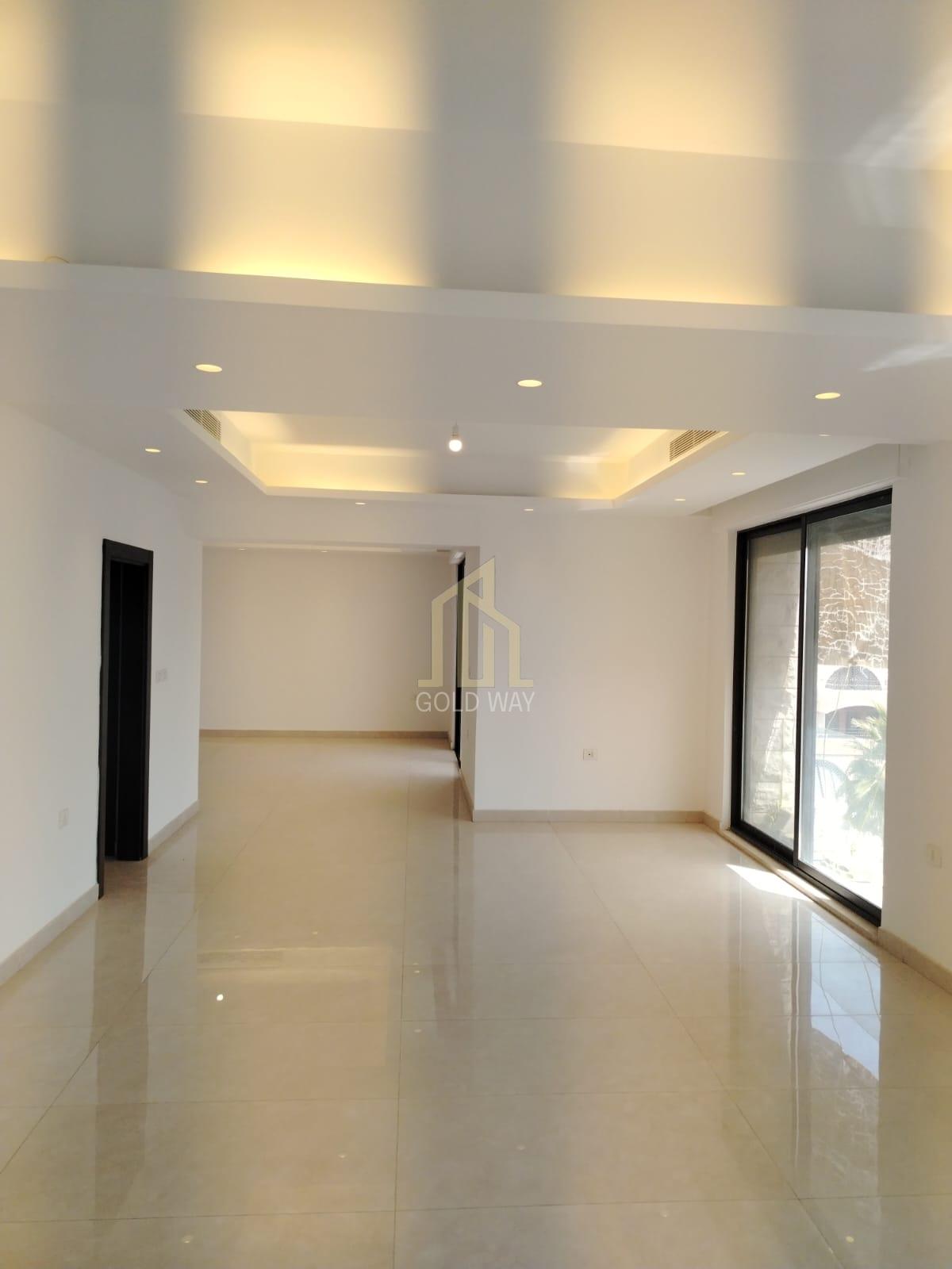 في عبدون الشمالي شقة اخير مع روف 360م بتشطيبات راقية واطلاله مميزة