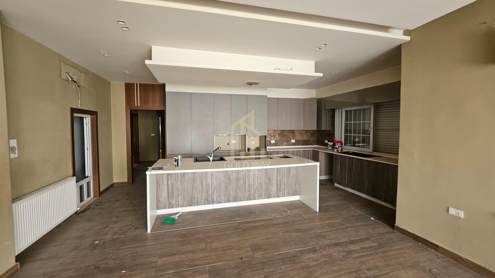 في موقع مميز في دير غبار شقة طابق أول 220م بسعر مميز