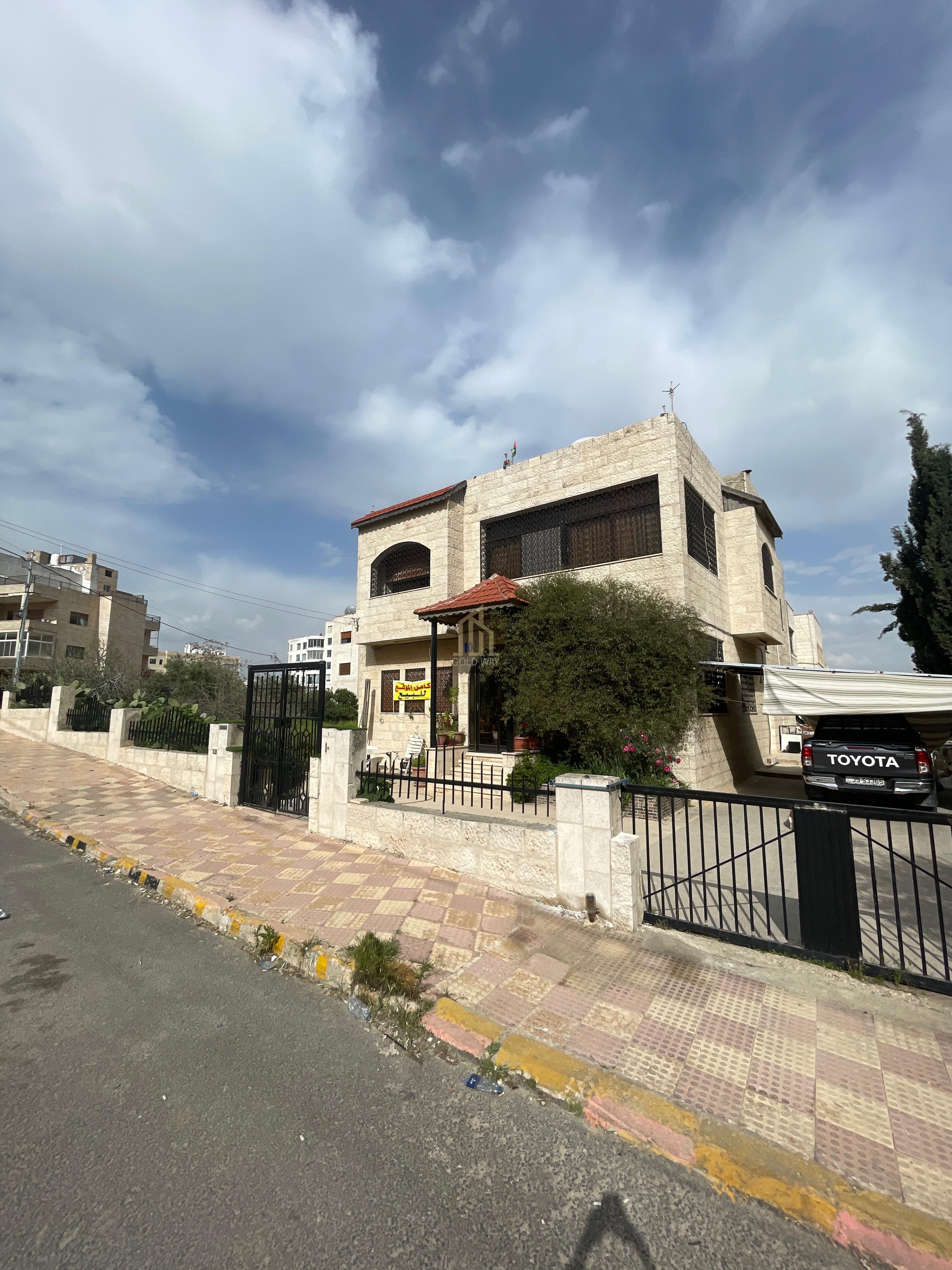 قطعة أرض مميزة سكنية للبيع 1,151م في أجمل مناطق خلدا