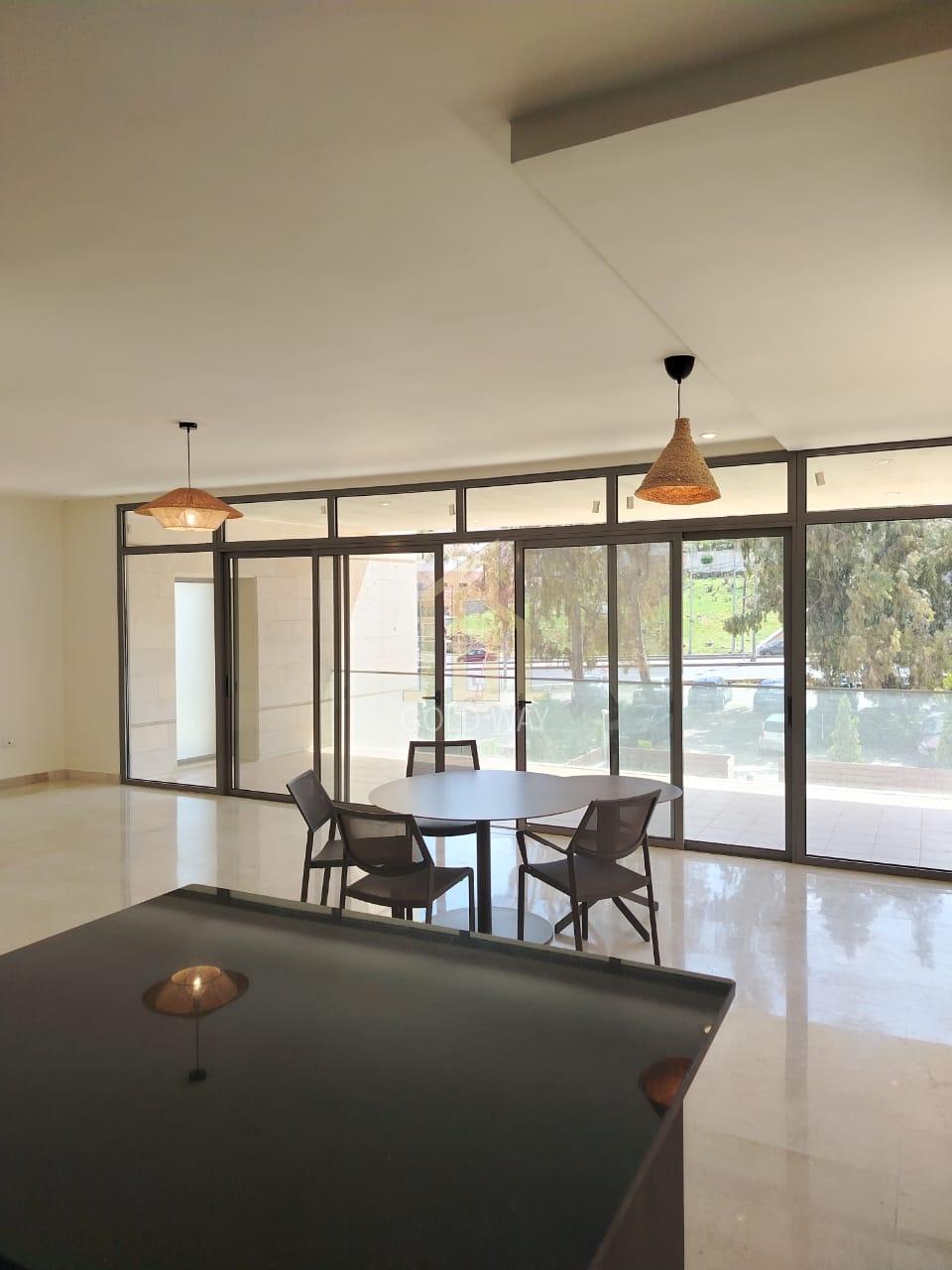 عقار مميز في أرقى مناطق الدوار الرابع شقة تسويه 260م بتشطيب راقي