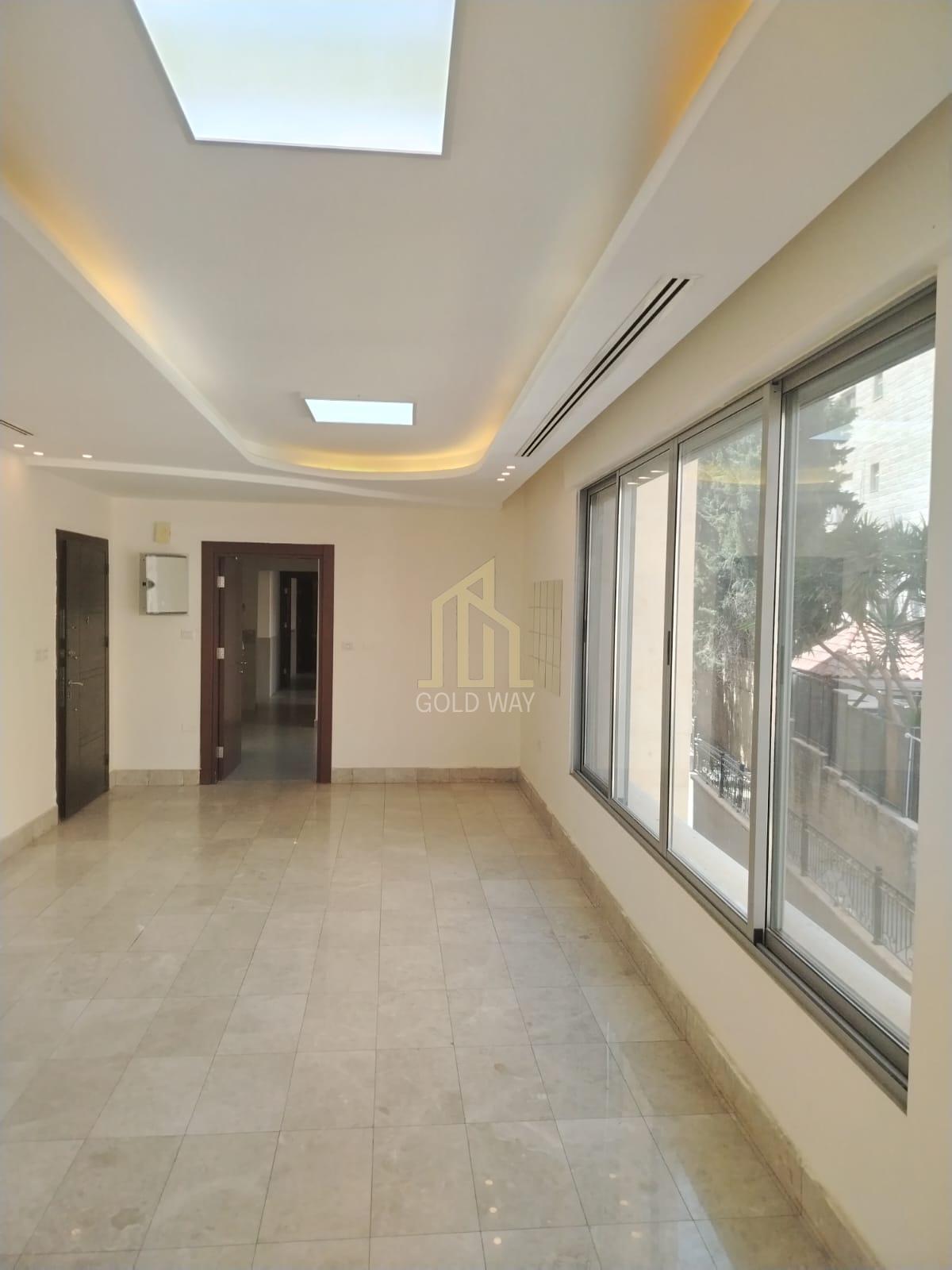 بالقرب من زيت وزعتر شقة ارضية 137م في أجمل مناطق دير غبار