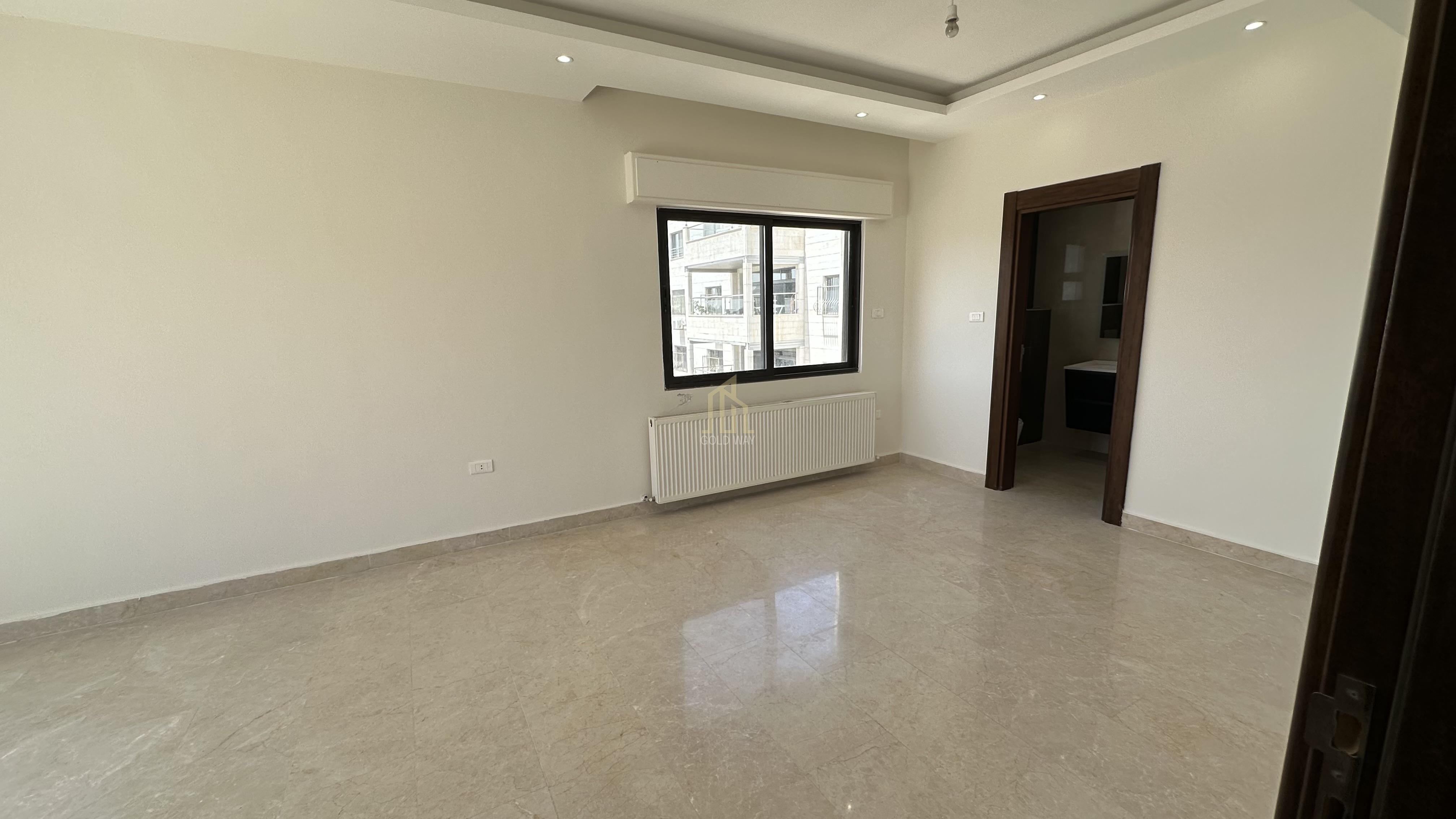 بالقرب من زيت و زعتر في أجمل مناطق دير غبار شقة طابق ثالث 245م بتشطيبات راقية